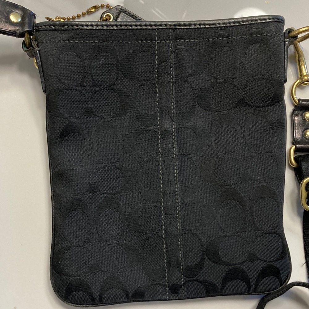 Coach Signature Black Crossbody Vintage Bag - Picture 5 of 7
